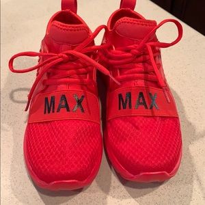 MAX shoes